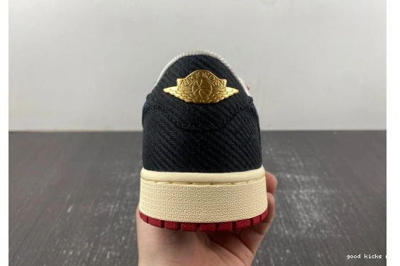 Trophy 1 Retro Jordan OG FN0432-100 Away Room Low 0307